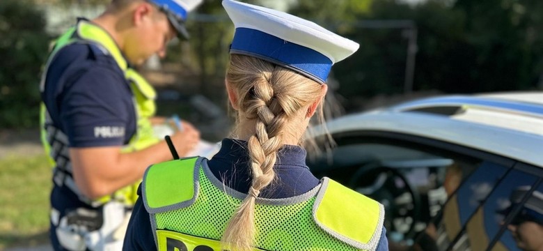 Za znakiem A-9 4000 zł mandatu. Zdjęcie posłuży za dowód
