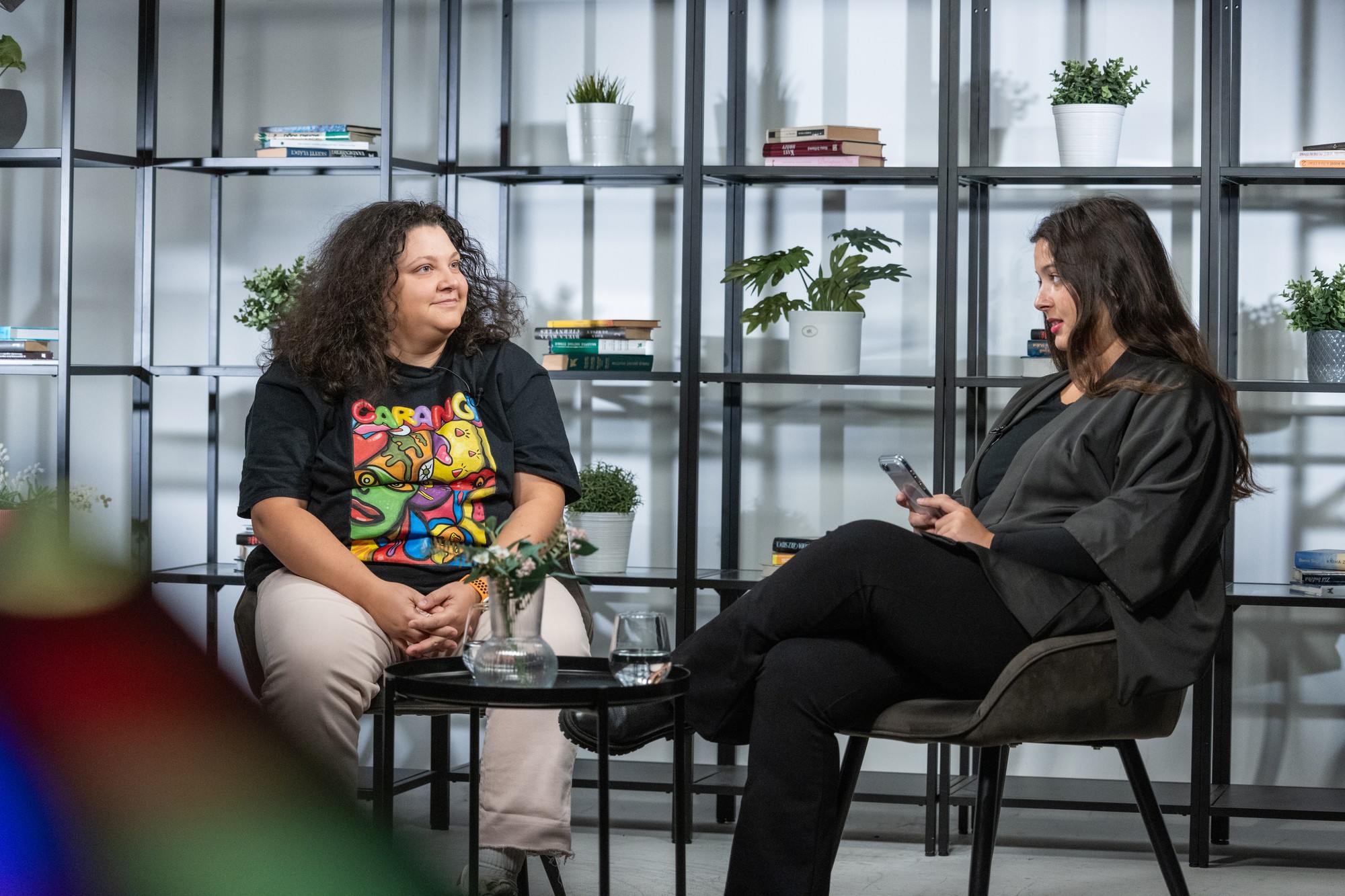 Michaela Carangi v podcaste Off Record s Teri Čikoš.