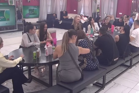 ONA VEČERAS ULAZI U ELITU 9 Zadrugari ne znaju šta im se sprema: Produkcija je ovo krila