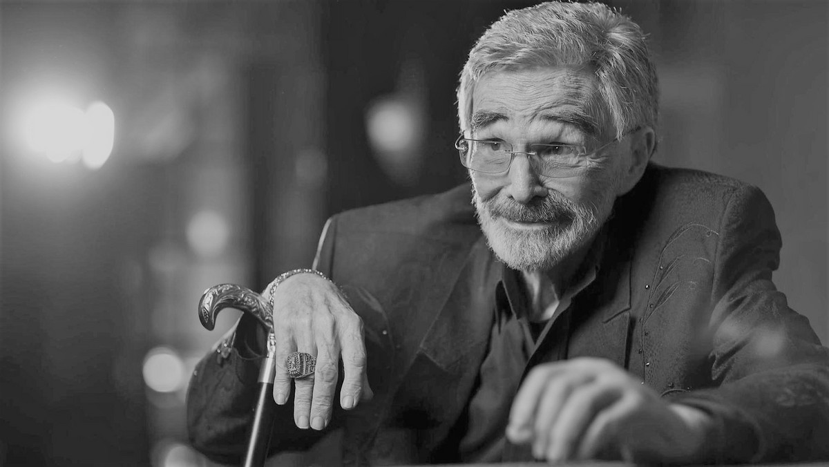 Burt Reynolds, w Polsce znany przede wszystkim z serii "Mistrz kierownicy ucieka", zmarł w czwartek, 6 września. Miał 82 lata. Gwiazdy żegnają aktora. "Burt Reynolds był najlepszym, najzabawniejszym superbohaterem tej planety" - napisał na Twitterze David Hasselhof.