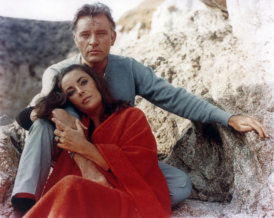 Elizabeth Taylor i Richard Burton w filmie "Brodziec" (1965)