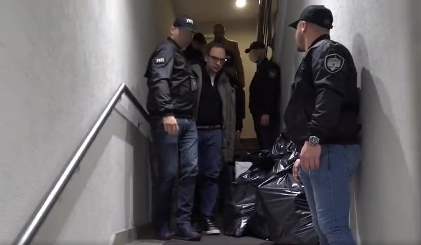 Papića odvode inspektori UKP