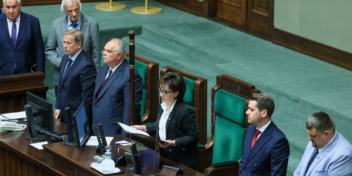 Decyzje o pożyczkach i zapomogach podejmuje marszałek sejmu