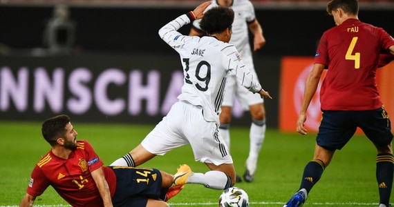 Liga narodów.  Niemcy – Hiszpania.  Gol w doliczonym czasie, trafienie