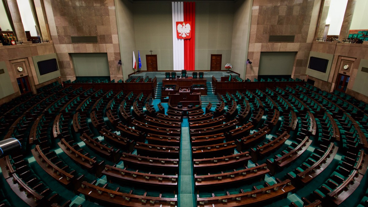 Pierwsze posiedzenie Sejmu. Kancelaria ustępuje ws. ograniczeń dla dziennikarzy