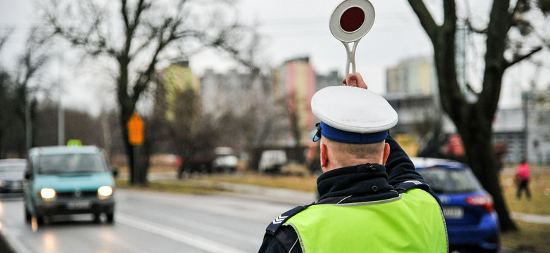 Łódzkie: funkcjonariusze policji masowo idą na zwolnienia lekarskie