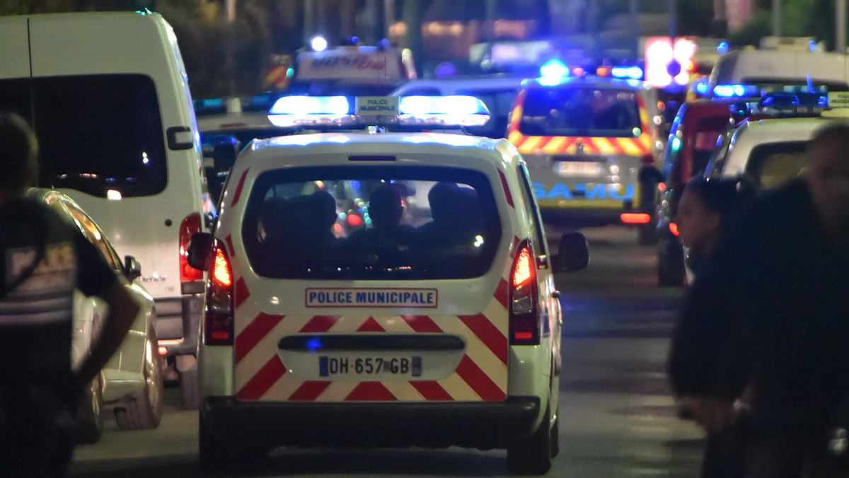 Mężczyzna, który zaatakował przechodniów w Bastii na francuskiej Korsyce, popełnił samobójstwo - poinformował szef francuskiego MSW Christophe Castaner.