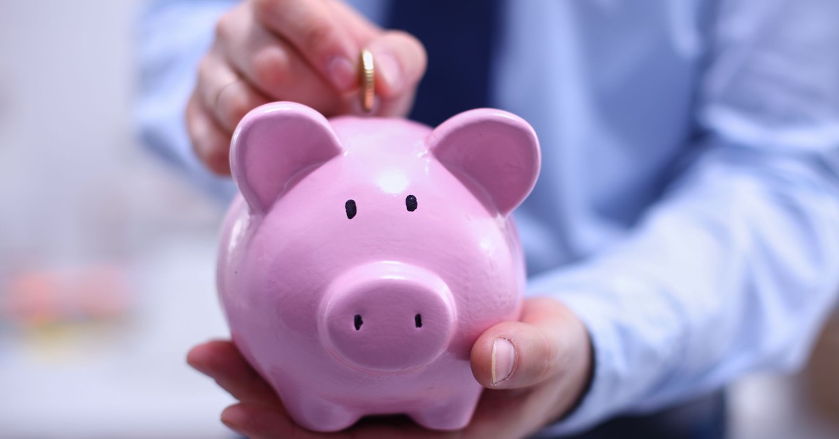 Życie z odsetek w 2025: ile kapitału potrzebujesz (300 tys.–2,7 mln zł) – tabele i wyliczenia