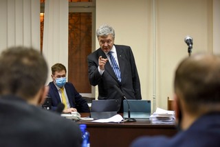 Pełen niepewności powrót Poroszenki. Były prezydent podejrzewany o zdradę