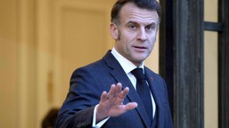 macron bywał na imprezach u epsteina? w sieci krążą "dowody"
