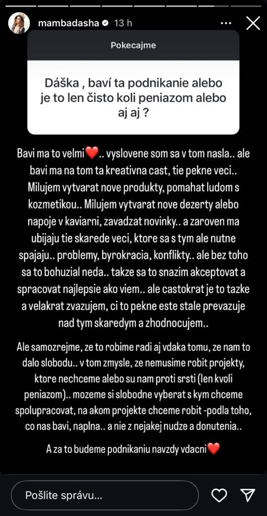 Mamba sa zverila sledovateľom. 