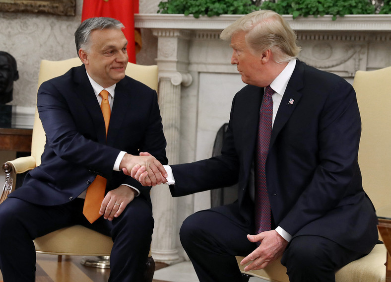 Premier Węgier Viktor Orban i były prezydent USA Donald Trump w Białym Domu, 2019 r.