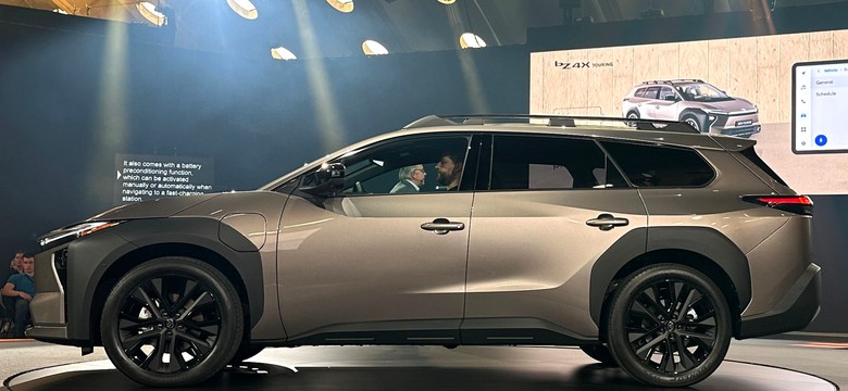 Nowa Toyota wjeżdża do Polski. Tak wygląda następca wielkiej hybrydy