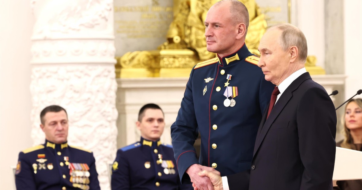 "Czas bohaterów". Dlaczego Putin rozdaje stanowiska weteranom wojennym?