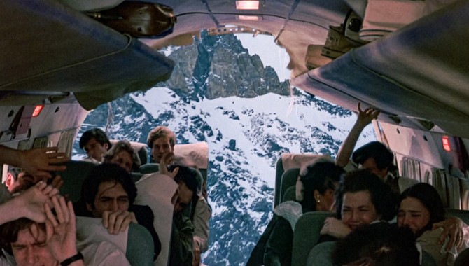 Scena pada aviona iz filma "Alive"