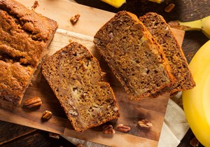 Banana bread - najbolji recept za brzi kolač bez trunke dodatog šećera