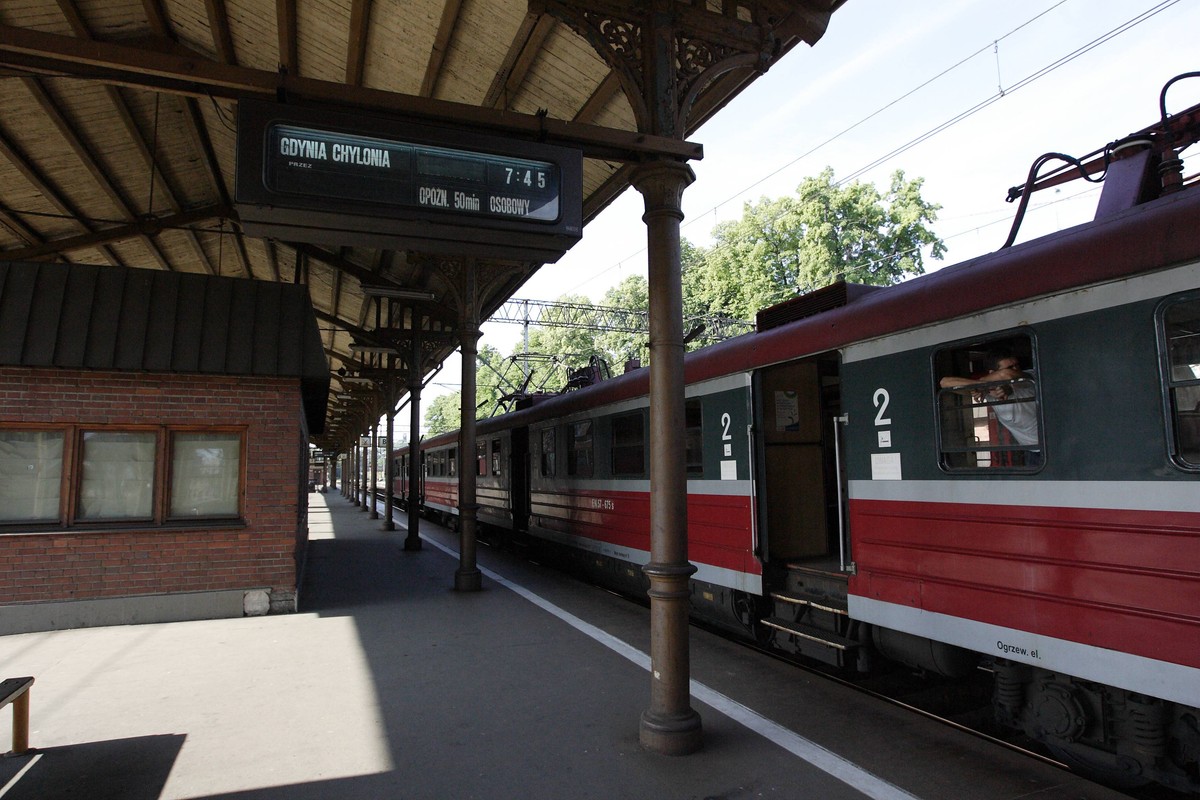 Zmiany odczują też pasażerowie. Prezes wyjaśnia, że najbardziej deficytowe połączenia będą likwidowane.