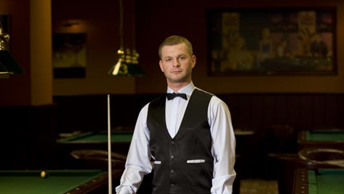 Już tylko kilka godzin pozostało do rozpoczęcia wielkiego snookerowego święta - mistrzostw świata w Sheffield. Zawody, których stawką jest tytuł najlepszego zawodnika globu to także doskonały moment na dyskusję o kondycji polskiego snookera, szansach krajowych zawodników na arenie międzynarodowej oraz planach na przyszłość aktualnego mistrza Polski - Krzysztofa Wróbla.