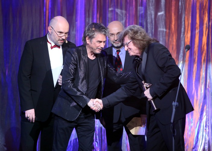 Zbigniew Wodecki odbiera Fryderyka z rąk Jeana Michela Jarre'a