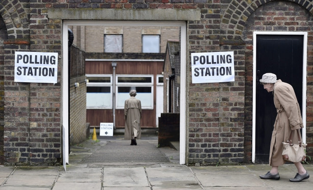 Jeden z lokali wyborczych, Londyn, 23.03.2016