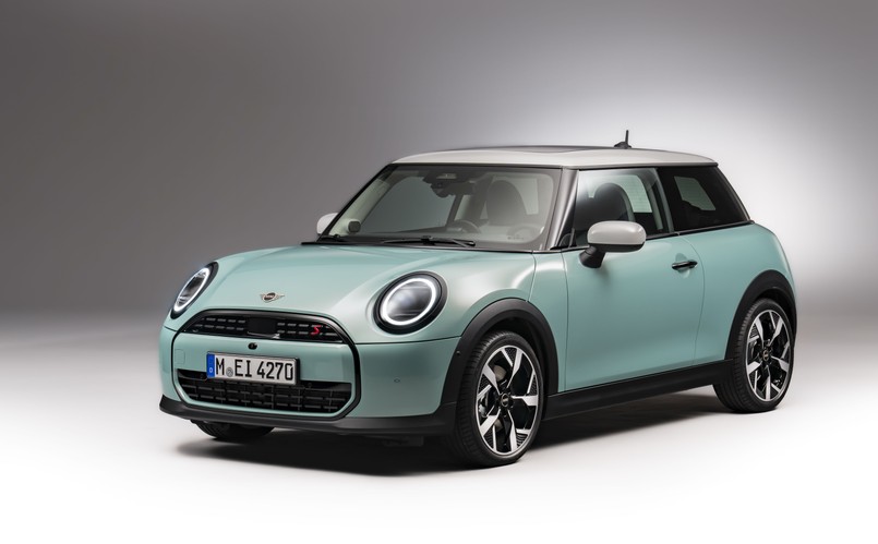 Oto nowe MINI Cooper S i Cooper C: silniki spalinowe uratowane