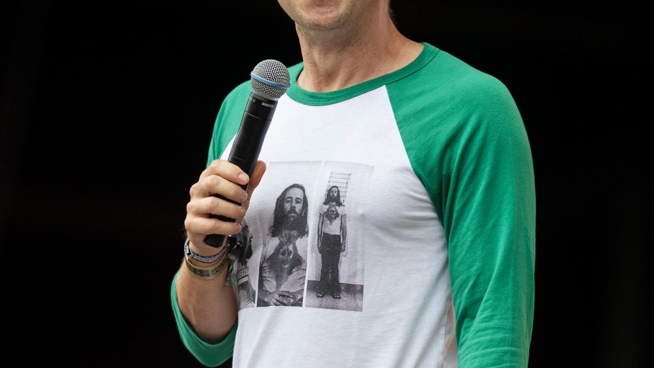Anglický komik Russell Howard. 