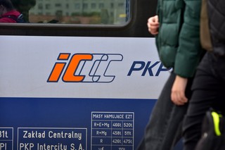 Monopol PKP Intercity trzyma się mocno