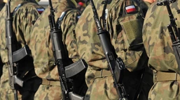 który rząd prowadził lepszą politykę obronną? polacy zabrali głos [son