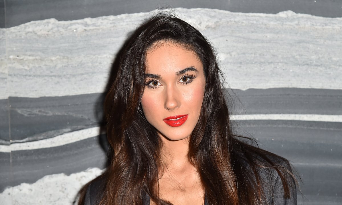 Ida Nowakowska zachwyca zimową stylizacją. Kurtka shearling hitem sezonu