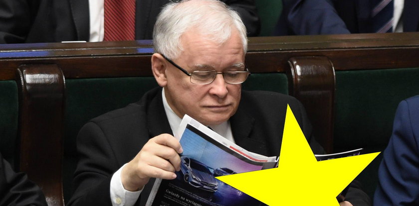 Przyłapany! Nie zgadniesz, co Kaczyński czytał w Sejmie!