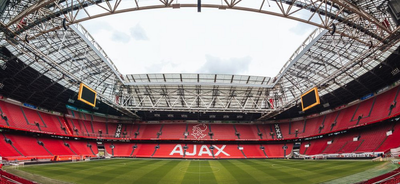 W Holandii mniej fanów na początku sezonu. Bez kibiców gości na stadionach