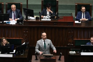 Nagana dla Janusza Kowalskiego od sejmowej komisji etyki. Chodzi o jego wpisy dotyczące dzieci i 'ofiar tęczowej ideologii'