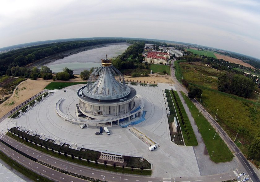 Zrobimy Rydzykowi muzeum za 100 milionów