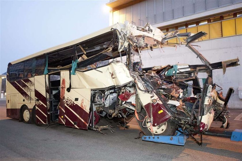 28 osób zginęło. Wypadek autobusu w Szwajcarii