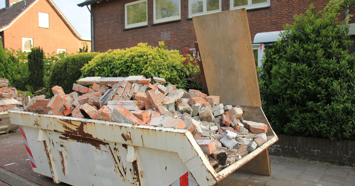 Jak wójt sporządza opinię do wniosku o zezwolenie na zbieranie lub na przetwarzanie odpadów