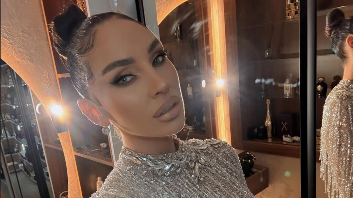 SUVI LUKSUZ U VILI KATARINE ŽIVKOVIĆ Pevačica pokazala deo doma u kojem živi sa Stojketom i sinom, svuda dominiraju zlatni detalji