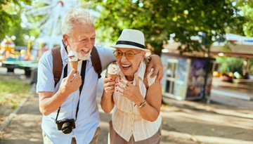 Skończyłeś 65 lat? Oto 5 dodatków do emerytury, które ci przysługują