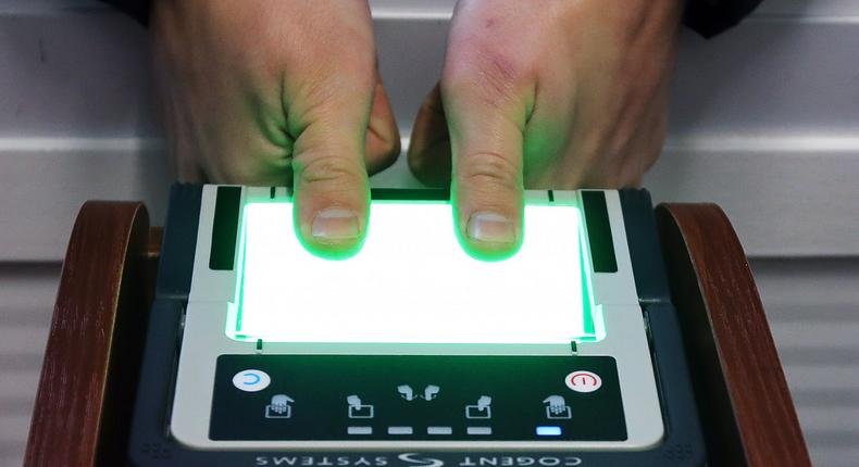 fingerprint biometric airport thumbpring scanner