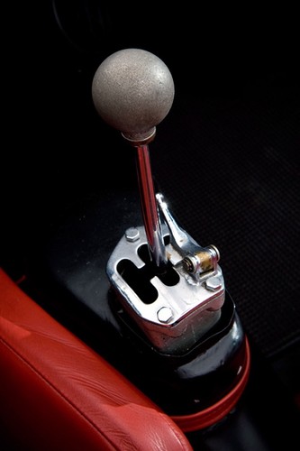 Ferrari model 250 Testa Rossa z 1957 roku sprzedano na aukcji za rekordową cenę 9 milionów euro.