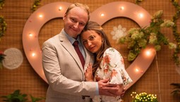 Gwiazdy polskiej komedii śpiewają wielki hit Seweryna Krajewskiego. Oto teledysk