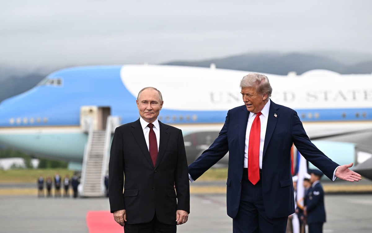 Decyzyjne narady po szczycie na Alasce: Trump, Zełenski i unijni liderzy omawiają kluczowe kwestie