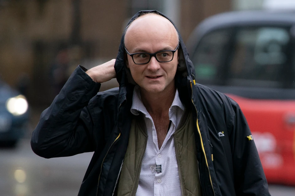 Prate ga brojne kontroverze