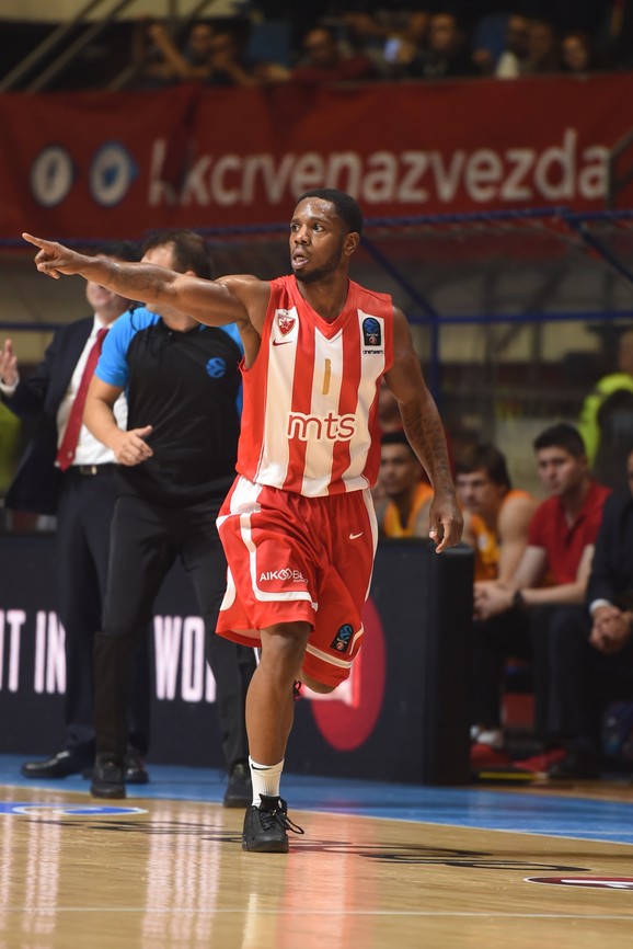 Džo Regland: „Ovo je bio omaž navijačima! Neka nastave da dolaze i mi ćemo pobeđivati sa 30 razlike!” 