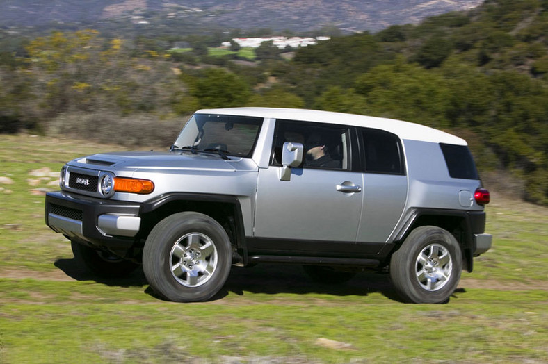 Toyota FJ Cruiser: zmodernizowany silnik dla modelu w stylu retro