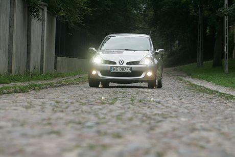 18.08.2006 Warszawa samochod Renault Clio RS model 2006Fot.Piotr Kowalczyk