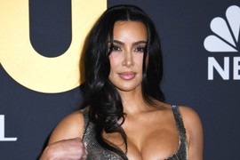 Samo za Dončićeve oči! Kim Kardašijan se uvukla u NAJUŽU HALJINU, struk kao prut, a kad se okrenula - GIGANTSKA ZADNJICA skandalizovala prisutne
