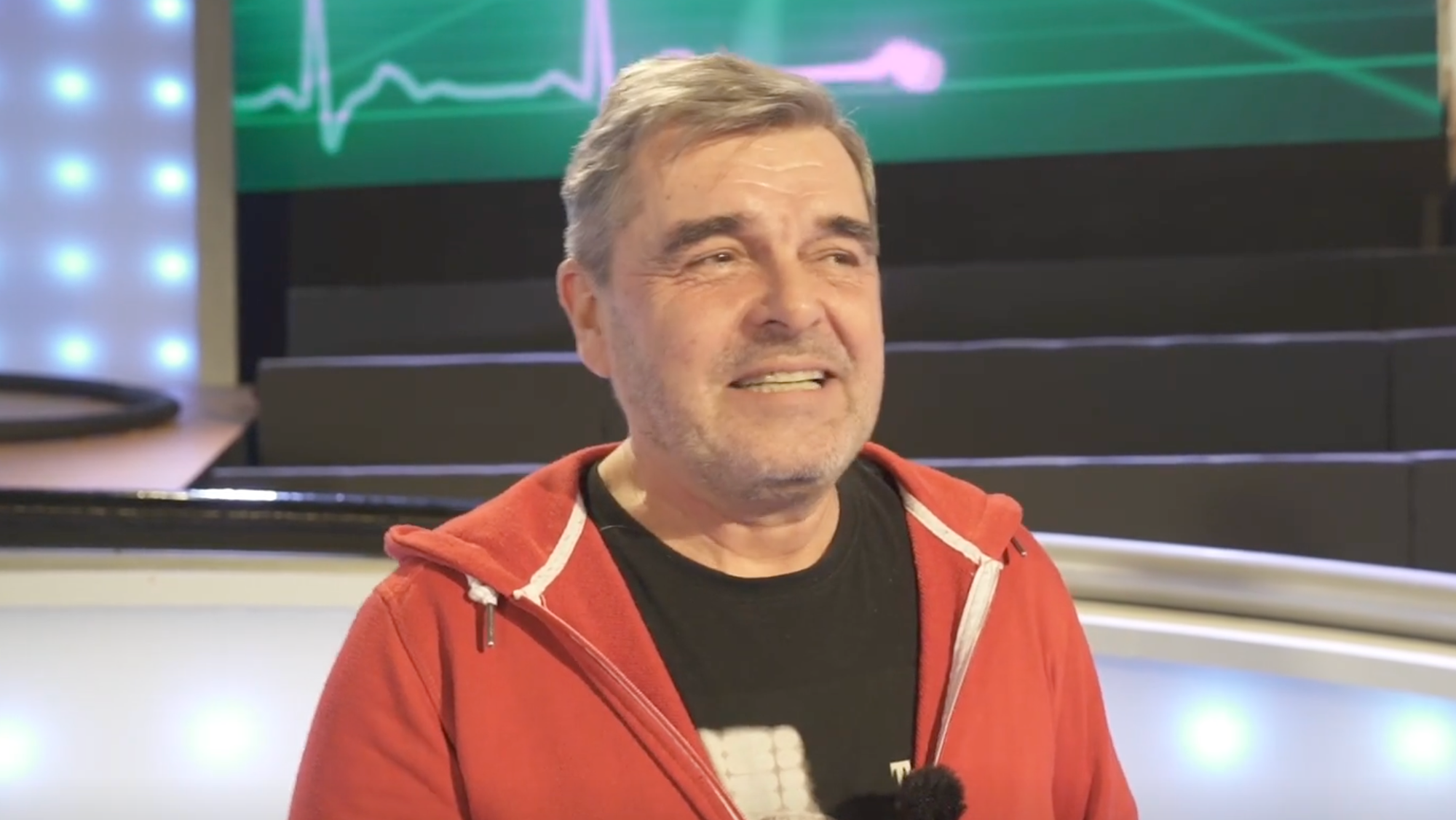 Herec a moderátor Peter Kočiš.