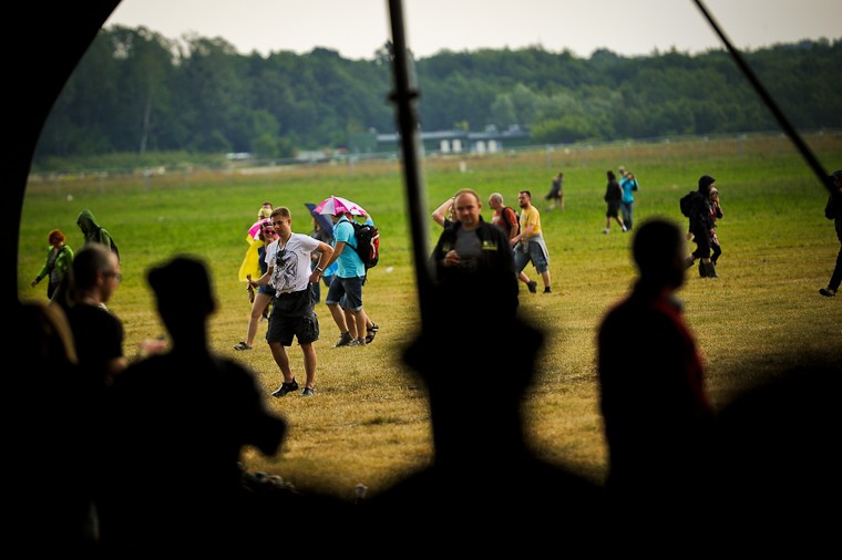 Publiczność na festiwalu Heineken Open'er (fot. Artur Rawicz / Onet)