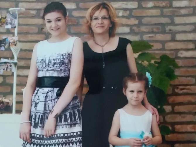 Slobodanka Radojčić sa ćerkama