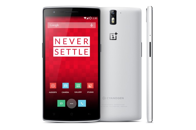 OnePlus One to jeden z najciekawszych projektów ostatnich lat. Producentem smartfona określanego jako 'zabójca flagowców' jest mało znana chińska firma OnePlus. Trzeba przyznać, że na amerykański i europejski rynek udało się jej wejść z przytupem. Urządzenie zostało wyposażone w 5,5-calowy ekran Full HD, 3 GB pamięci operacyjnej oraz czterordzeniowy procesor Krait 400 (2,5 GHz). OnePlus One to jednak nie tylko mocna specyfikacja, ale i znakomity minimalistyczny design.